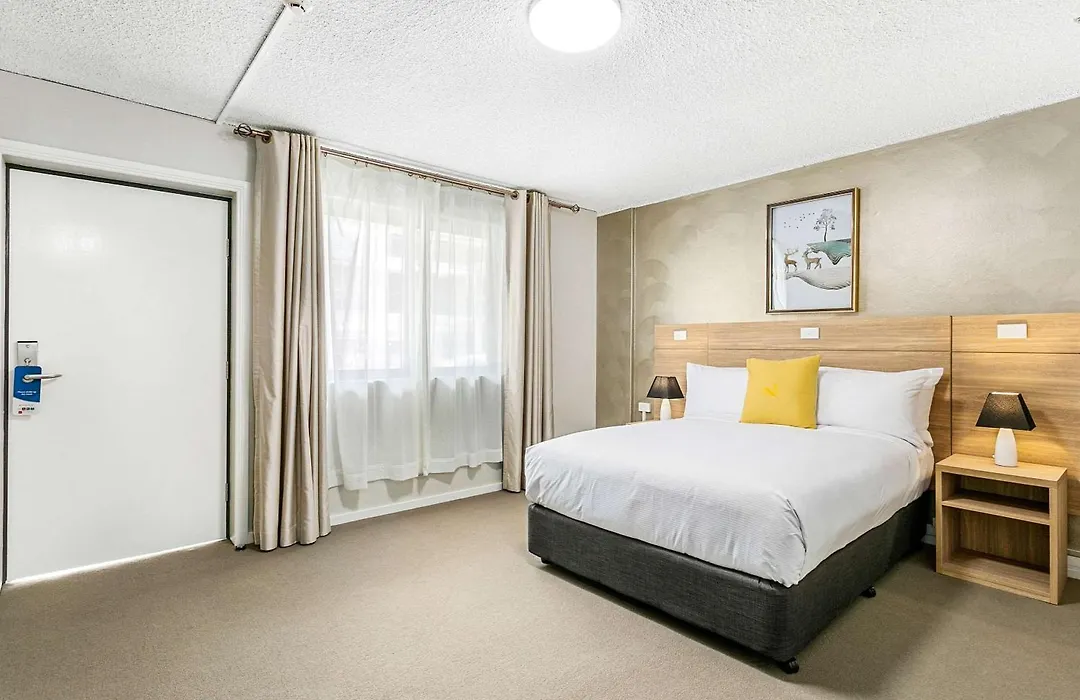 Quality Inn Sunshine Haberfield-1