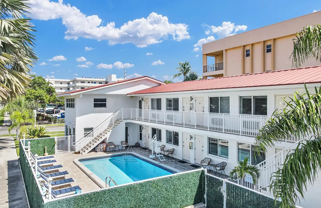 The Shores Hotel-1