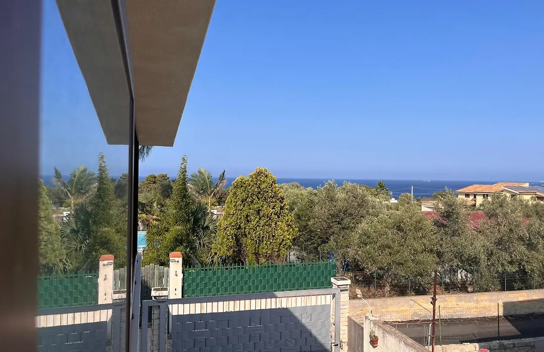 The Blue Window - Rooms - 300M From Sea-1