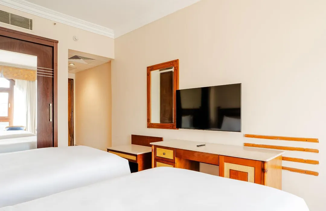 Om Kolthoom Hotel-1