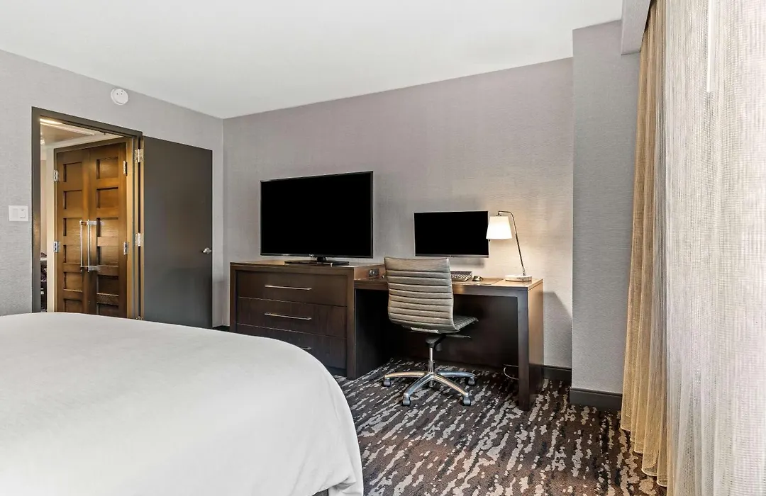 Embassy Suites By Hilton Crystal City National Airport-1