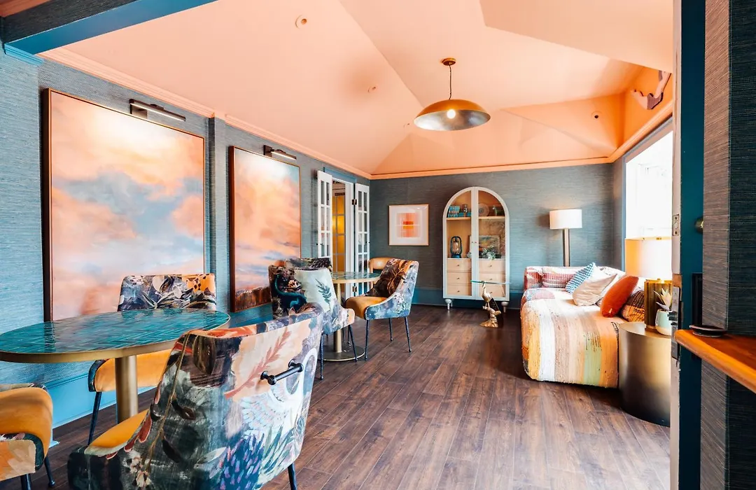 Ellery Hotel Provincetown-1