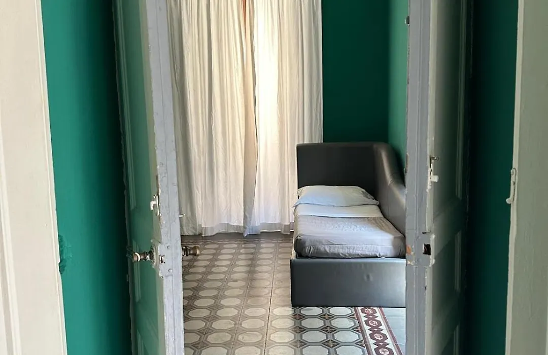 Agatha Cosy-1