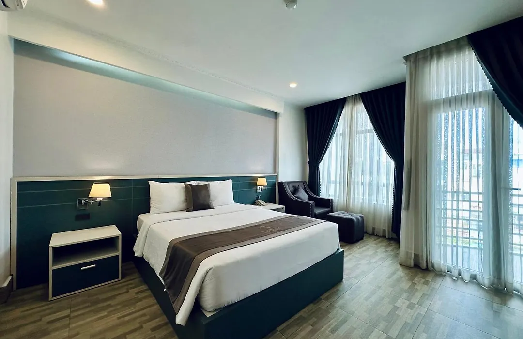 Lion Hotel-1
