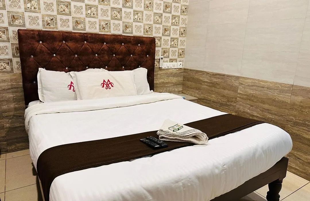 Marina Palace-1
