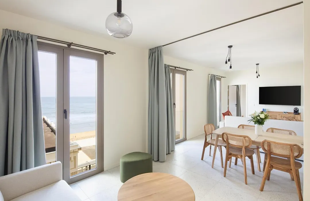 Hotel La Suite-1