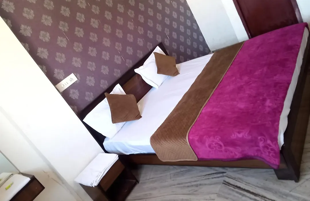 Shanti Palace Hotel-1