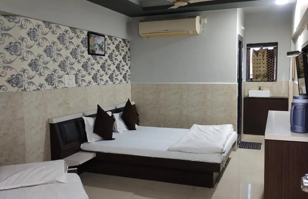 Hotelgokul-1