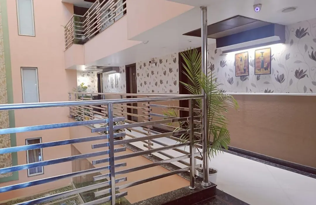 Hotel Waterfall Paschim Vihar Delhi-1