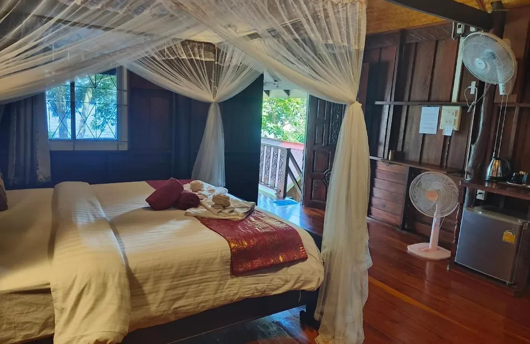 Kohjum Seafront Resort-1