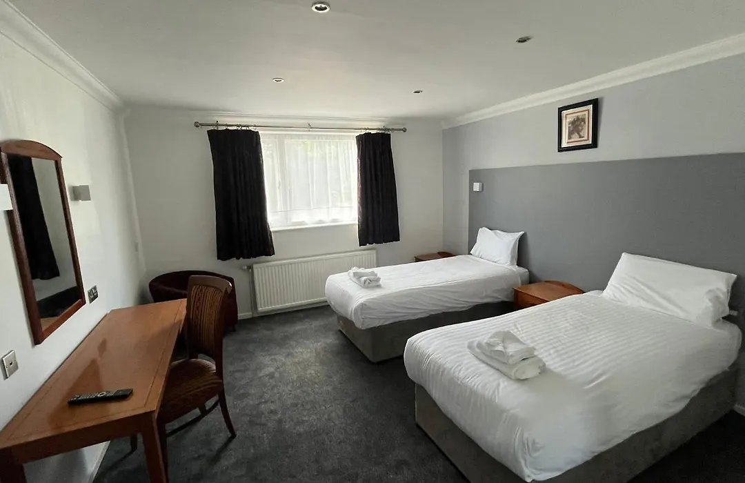 Roman Way Hotel A5 Cannock-1