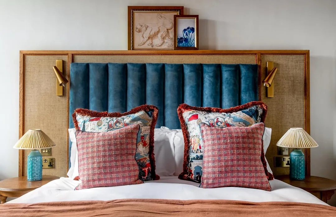 Red Lion Hotel-1