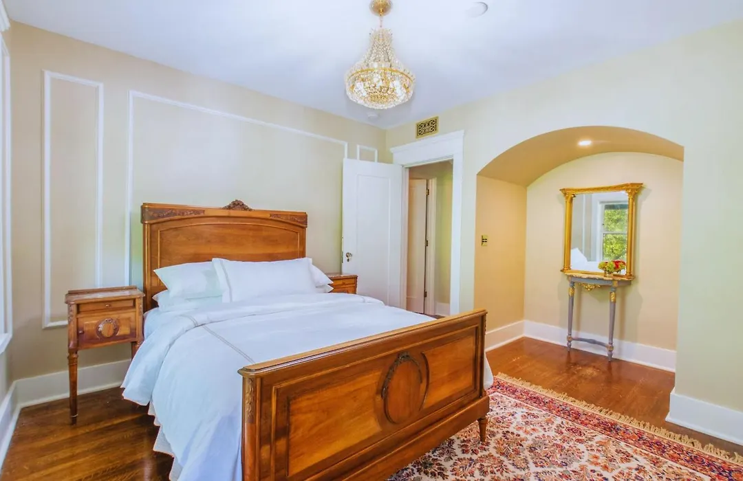 Martha'S Bed And Breakfast-1