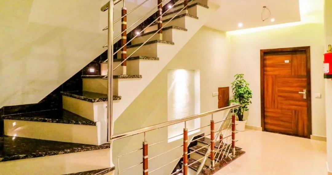 Hotel Golden Velvet-1