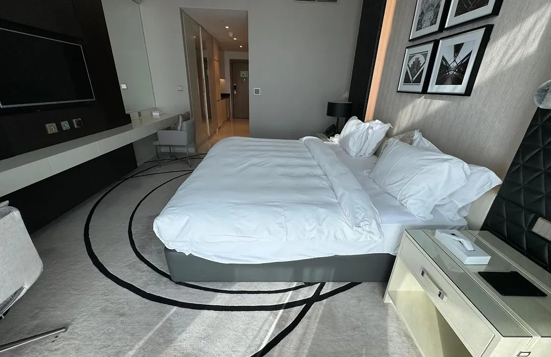 Luxury Apartment In Damac Towers-1