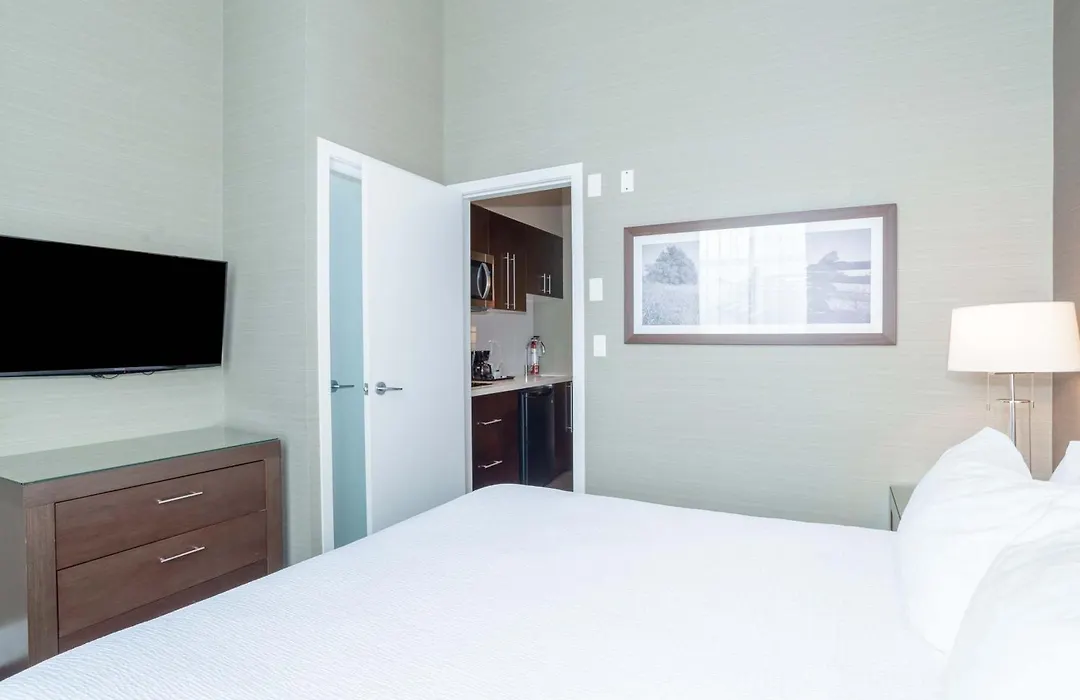 Sandman Hotel Abbotsford Airport-1