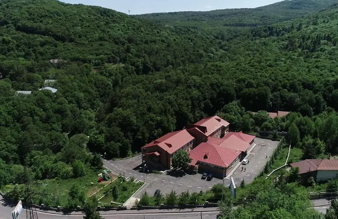 Tsaghkahovit Hotel-1