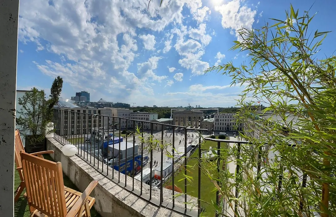 Nexliving Berlin Brandenburger Tor-1