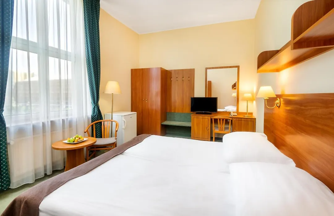 Hotel Millennium-1