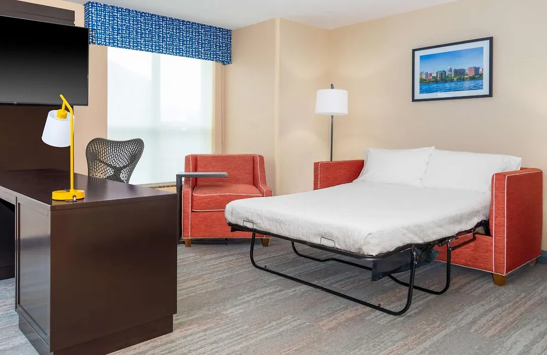 Hampton Inn & Suites Madison Downtown-1