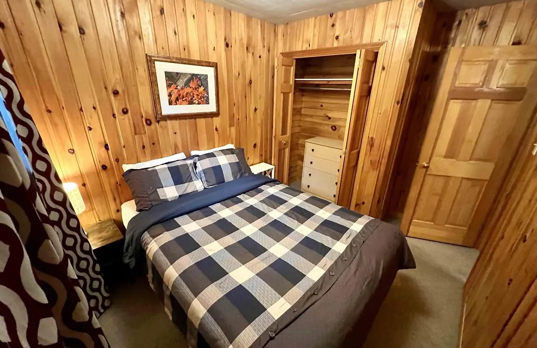 High Falls Bay Cottages, Camping & Waterpark-1