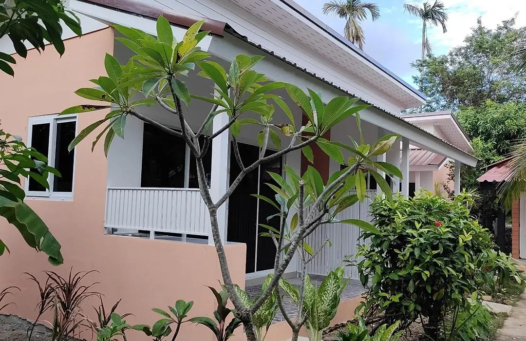 Ban Elephant Blanc Bungalow-1