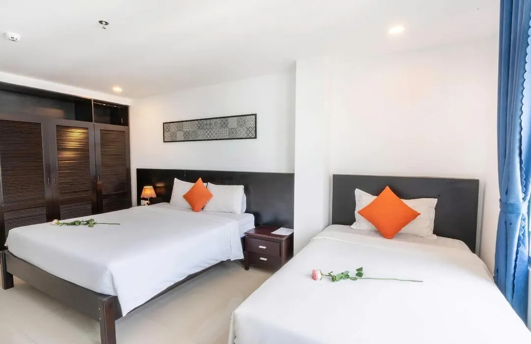 Queen Palace Sea View Hotel-1