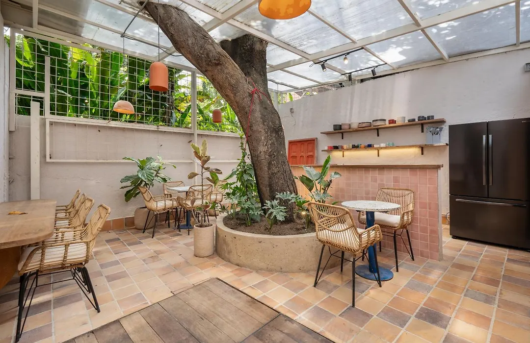 Botánica Casa Hotel Manila by HOUSY-1