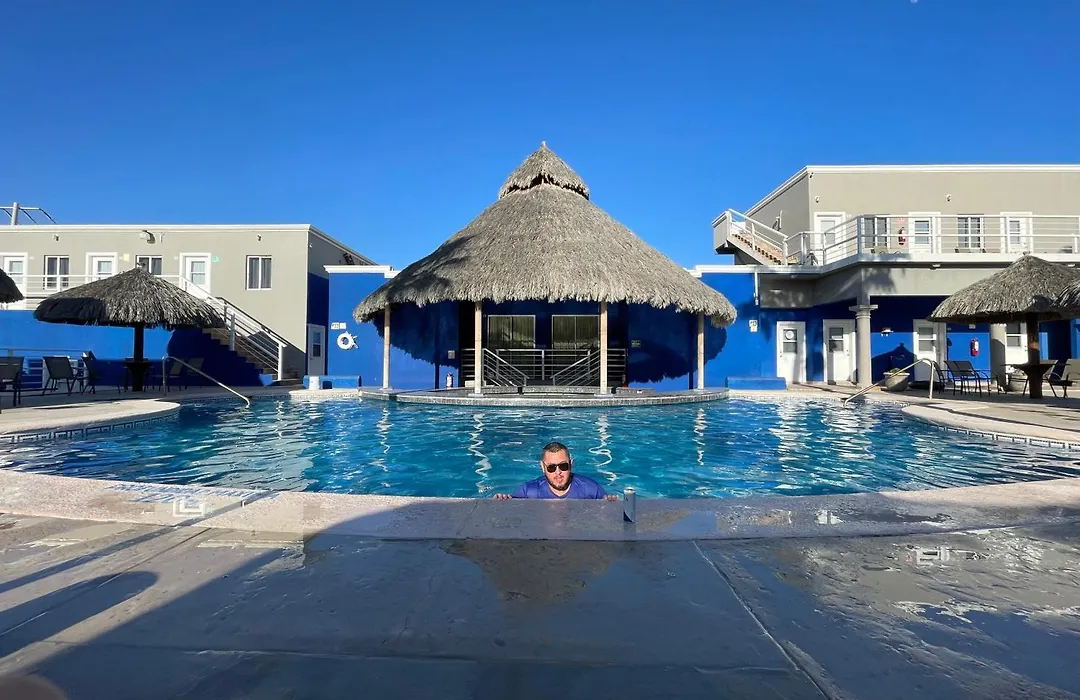 Hotel Blue Point-1