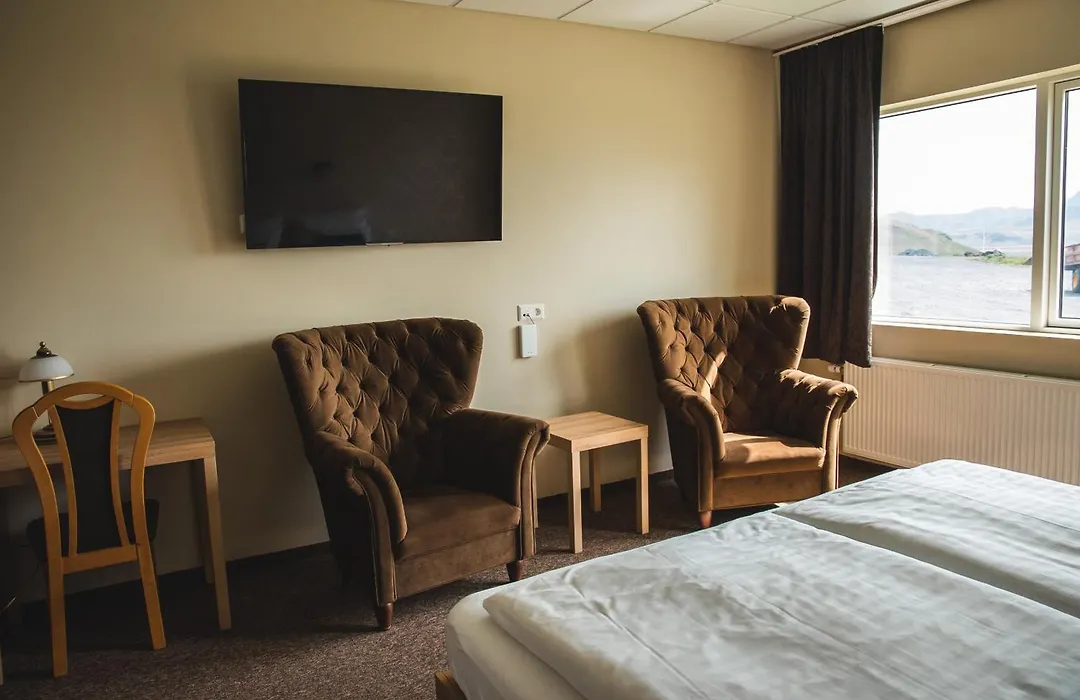 Hotel Dyrholaey-1