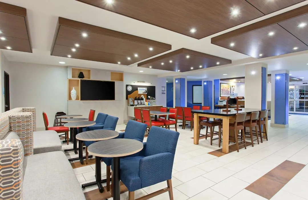 Holiday Inn Express & Suites Oakland - Airport By Ihg-1