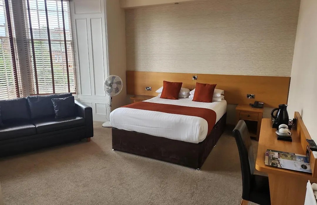 Victoria Hotel-1