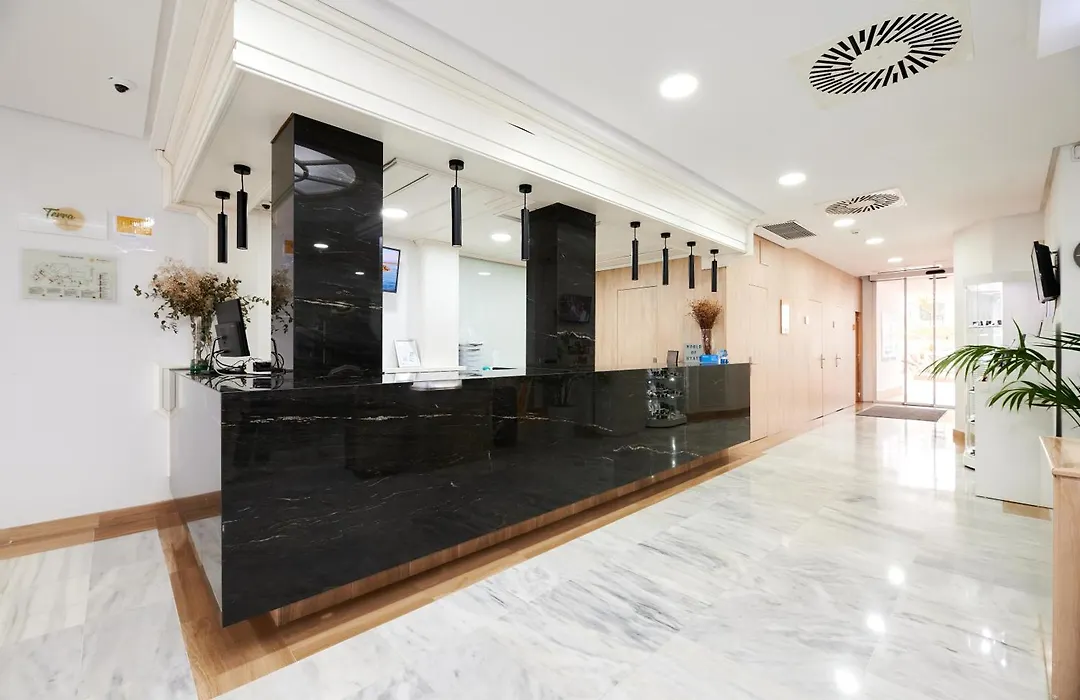 Aluasun Continental Park Hotel & Apartments-1