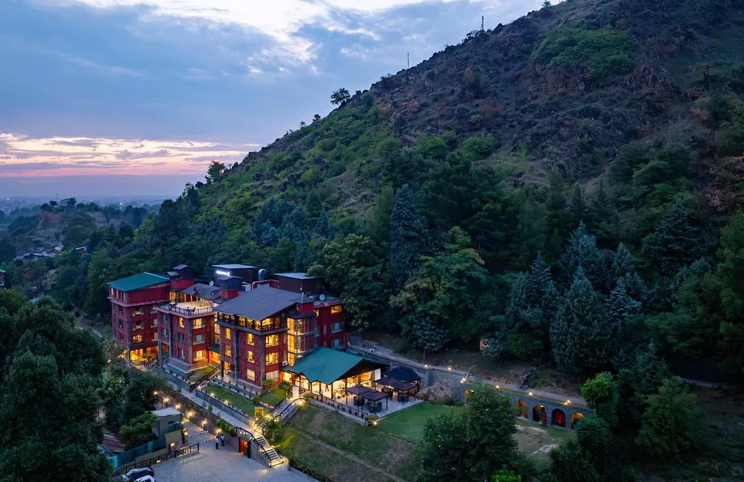 Golden Tulip Srinagar-1