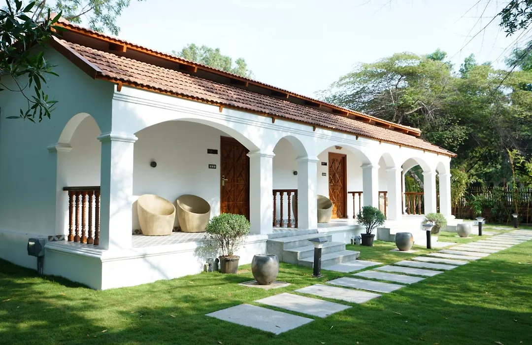 Brown Town Resort & Spa-1