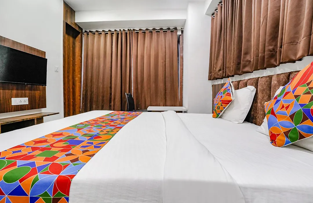 Fabhotel Rose Palace - Vesu-1