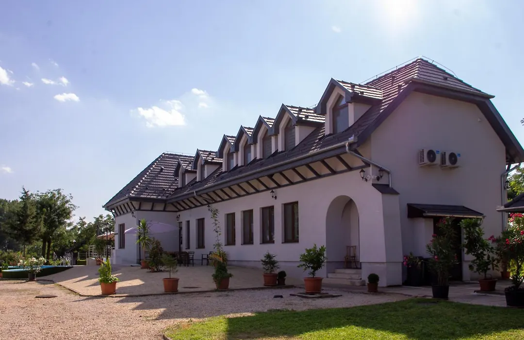 Reneszánsz Vendégház-1