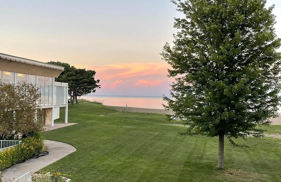 Illinois Beach Hotel-1