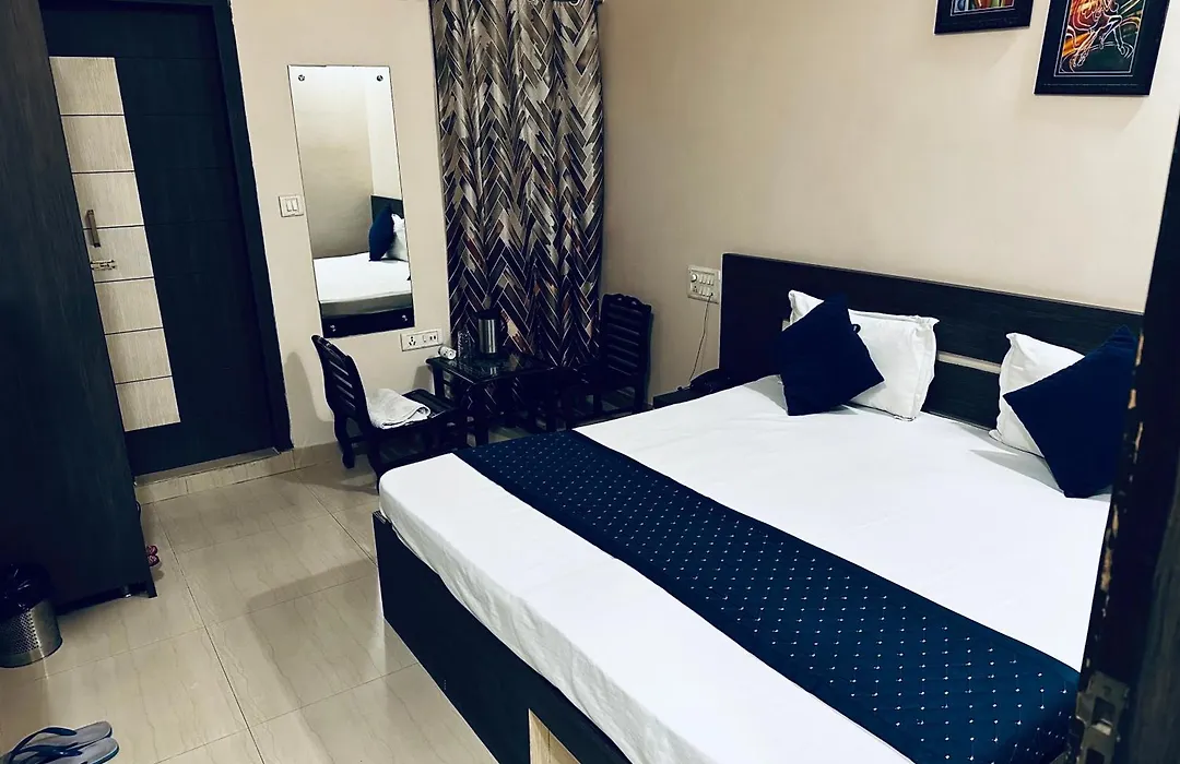 Sunshine Hotel-1