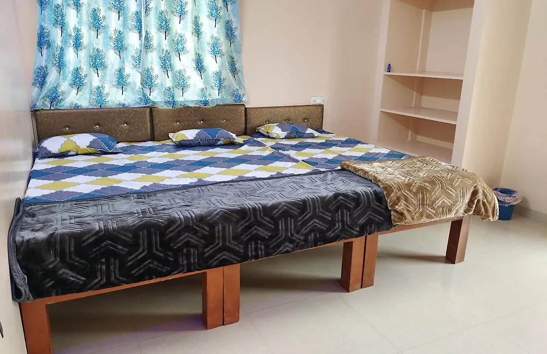 Bhatia Guest House-1