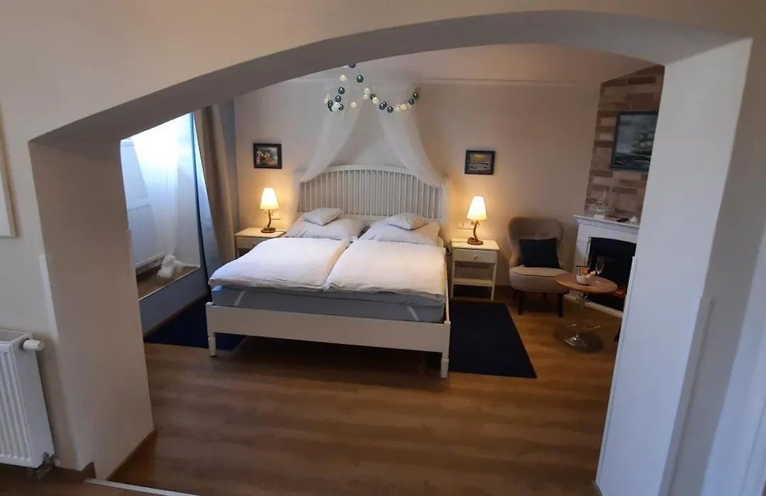 Hotel Excellent-1