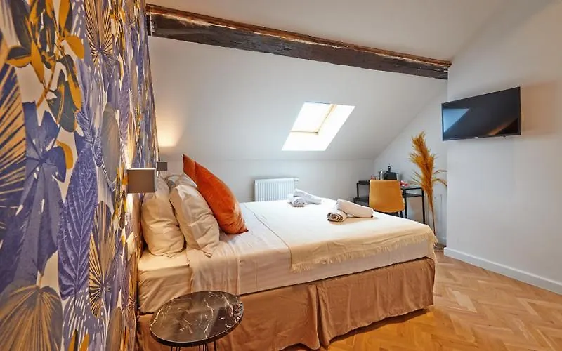 Hotel Les Ecrins-1