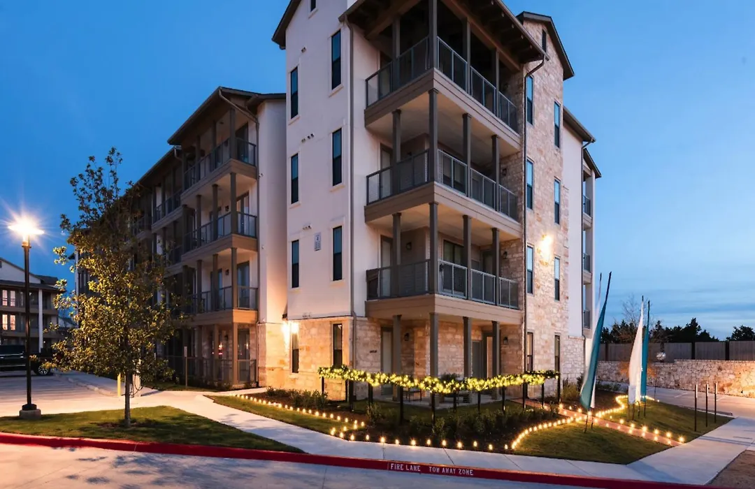 Austin Hill Country Apartments By Barsala-1