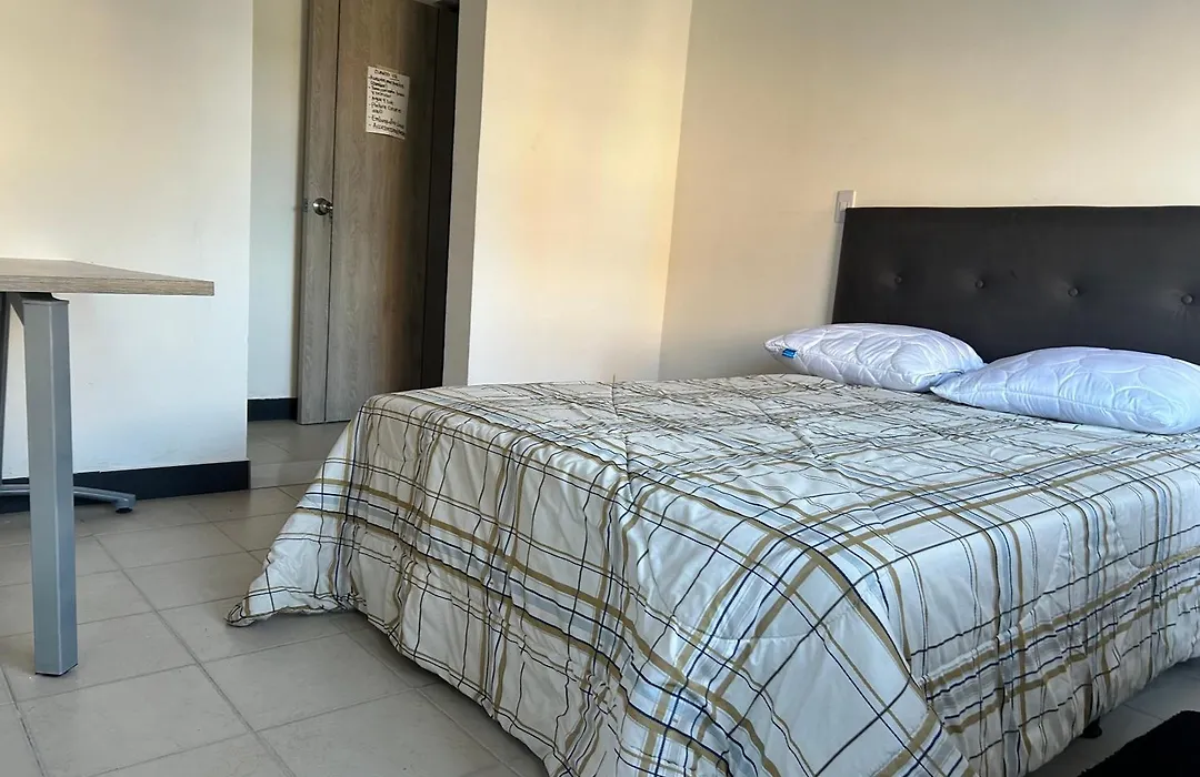 Hotel Oasis Home-1