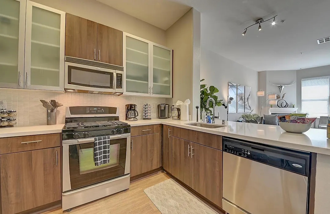 Penthouse One Bedroom Garden View Condo By Ucla-1