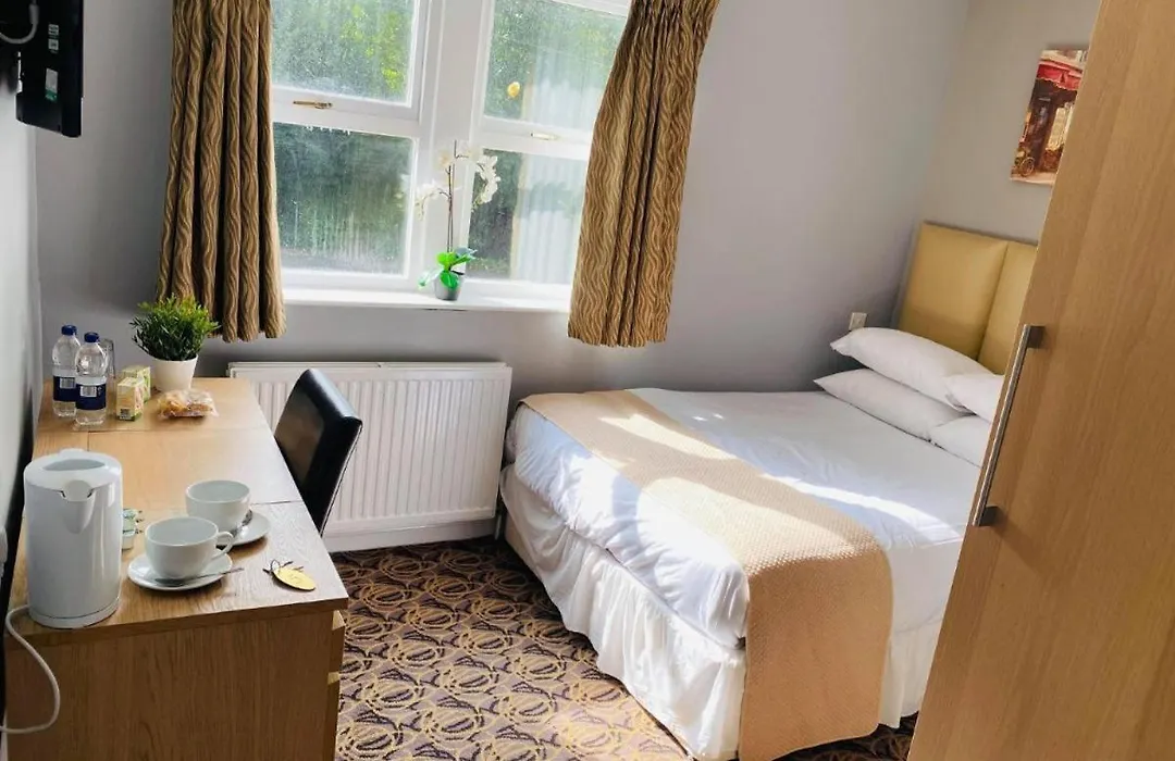 The Liversedge, 64 Leeds Road-1