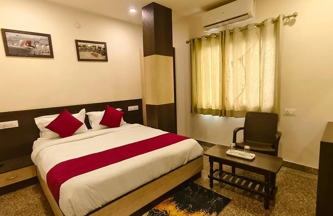 Hotel Rajputana Palace Udaipur-1