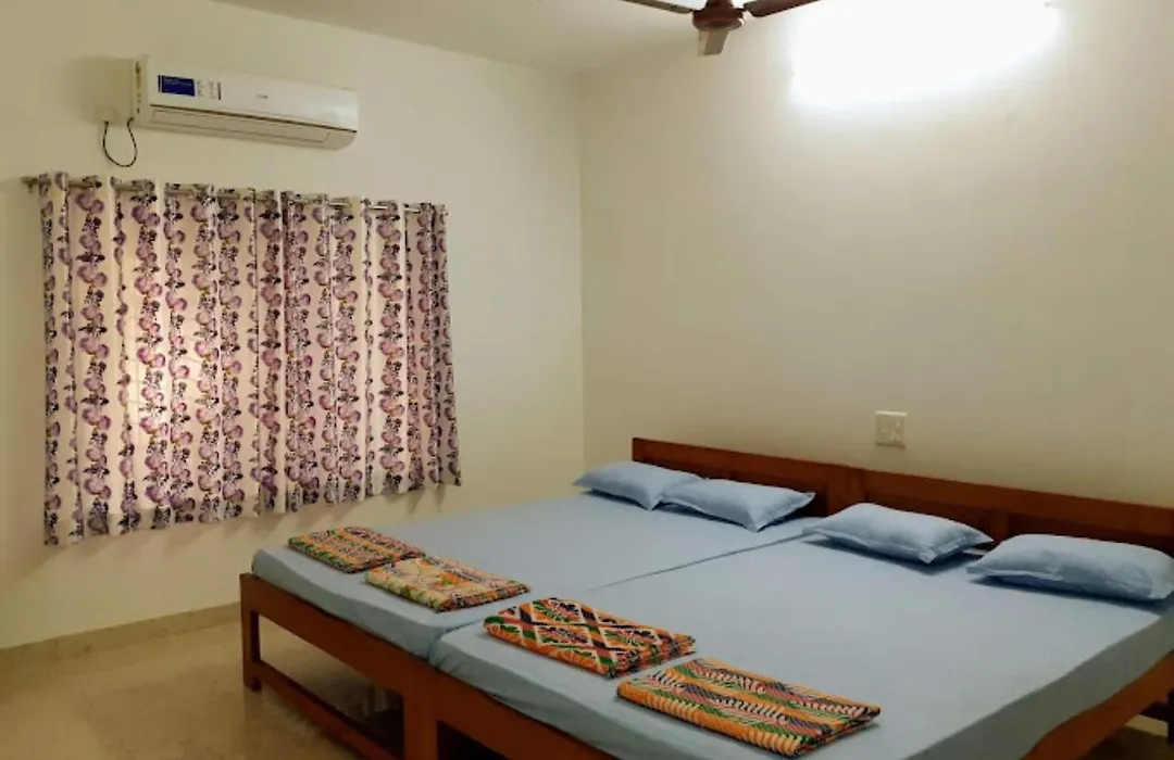 Bapat Niwas Home Stay Ganpatipule-1