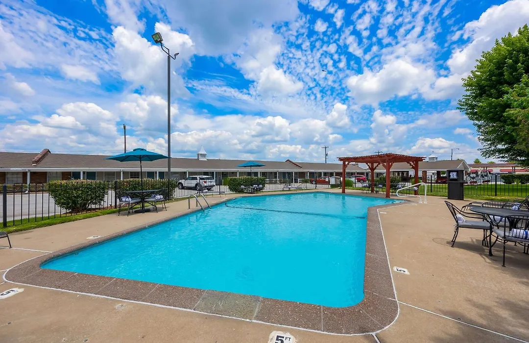 Best Western Coach House-1