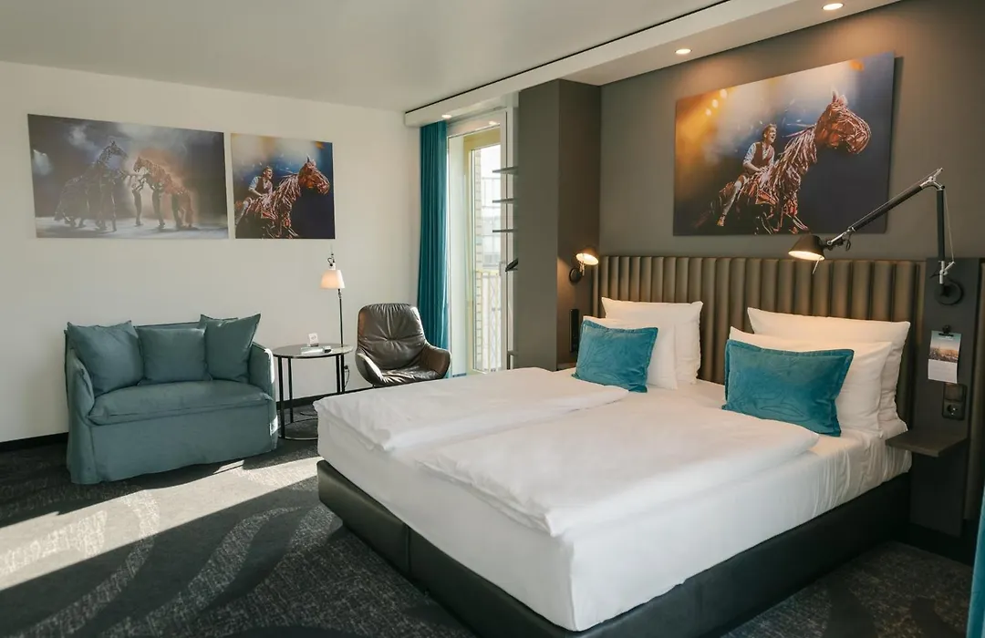 Motel One Berlin-Ku'Damm-1